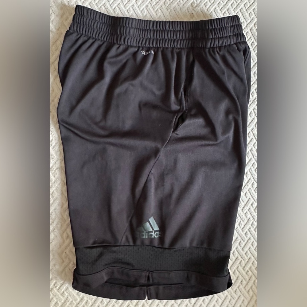 Boys Adidas Climate shorts - Picture 4 of 5